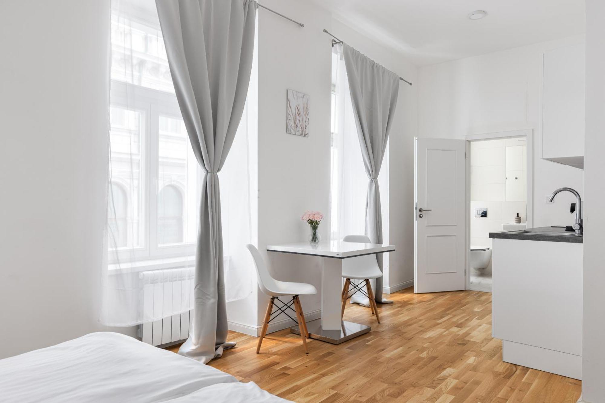 Stay2Gether Beige Nest - Metro Florenc Prag Dış mekan fotoğraf